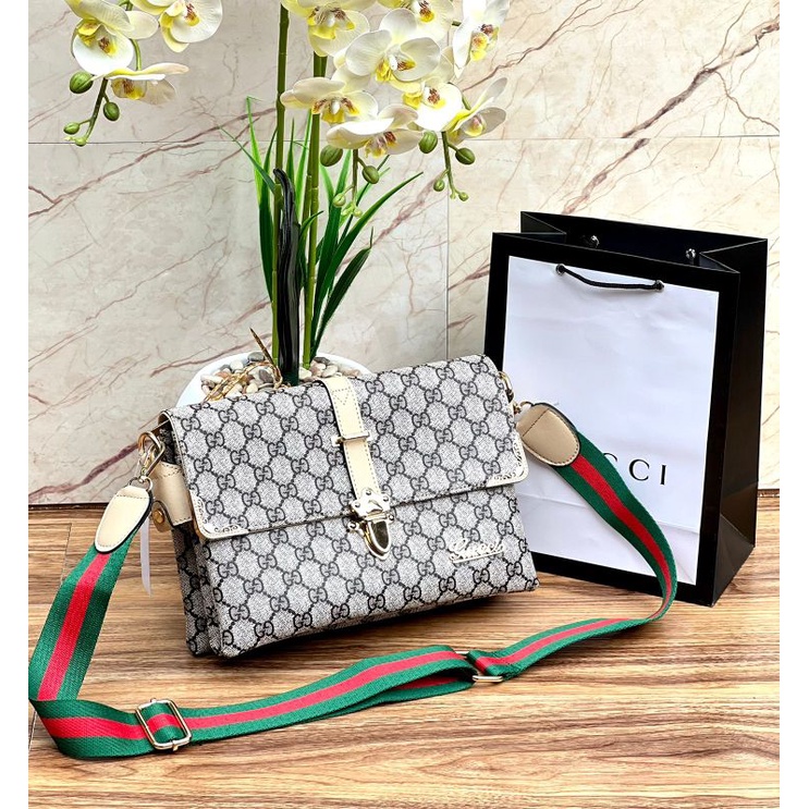 Tas slempang G&C 3 ruang super