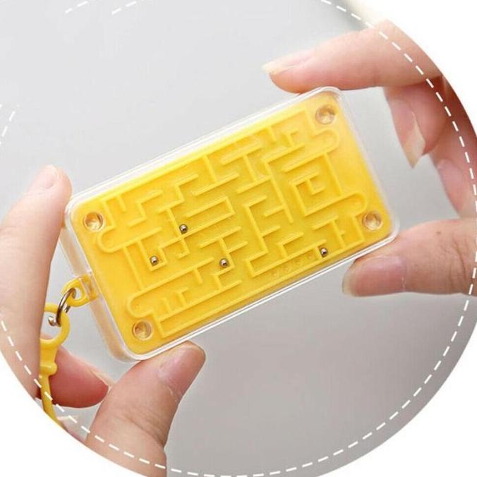

Gantungan Kunci Kalkulator Calculator Mini Slim Mainan Maze Keychain