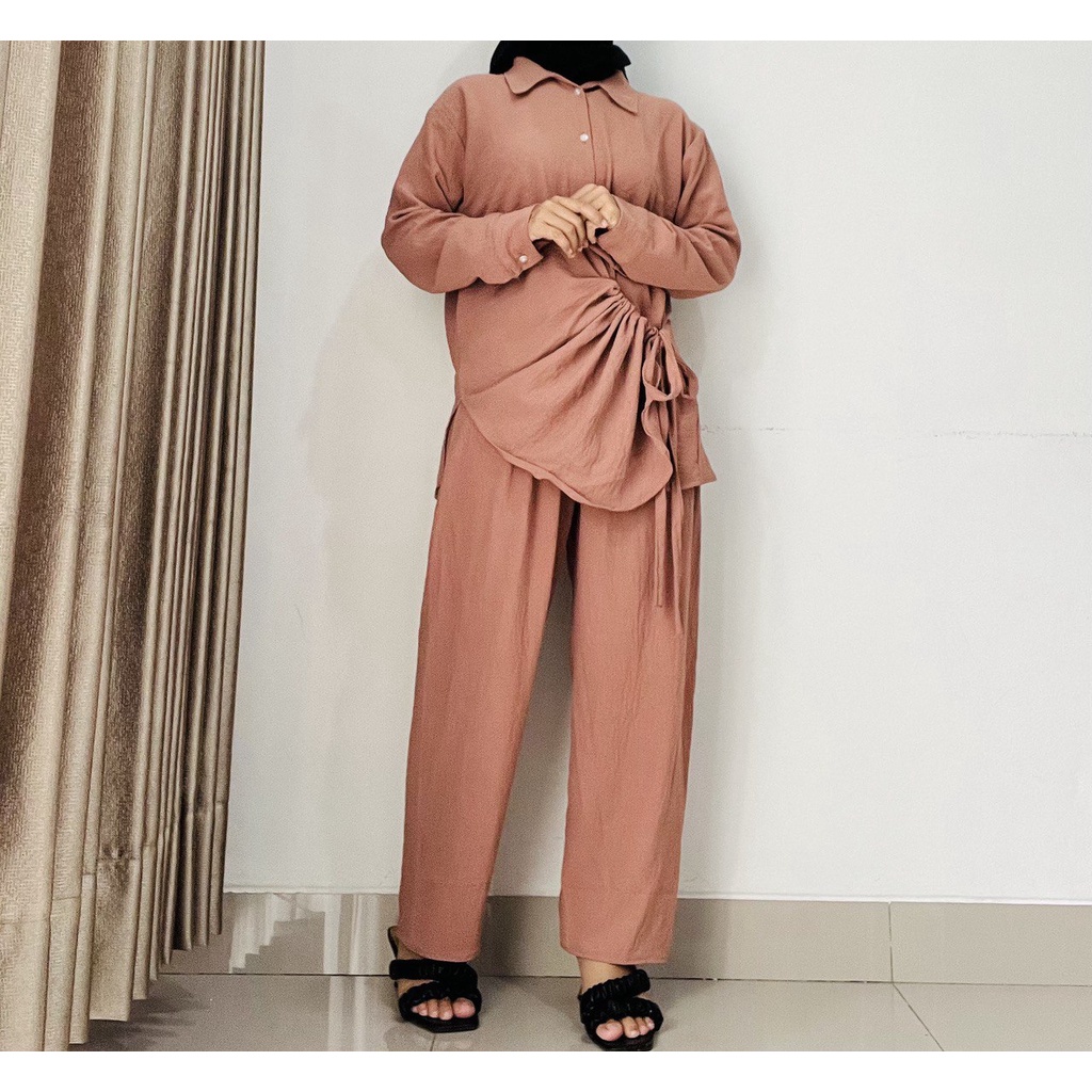 Hybree Lisa One Set Crinkle Serut Depan- Setelan Wanita Crinkle