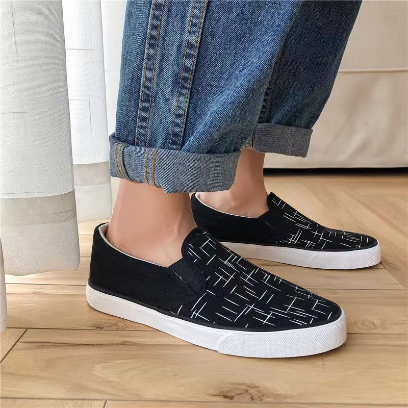Highland Sepatu Pria Slip On Casual Sepatu Cowok Slop Trendy Travelling Sekolah Kerja Kuliah Fashion MC307