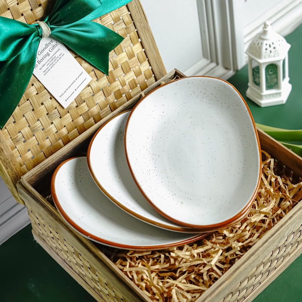 

Nuanza Paket Hampers Boat Plate White Ivory/ Gift Box