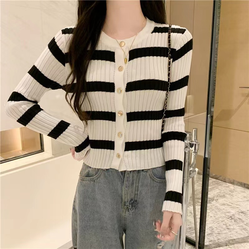 YIU YIU Rajut - Korea Cardigan Rajut Crop Stripe Sweater Cardigan Lengan Panjang