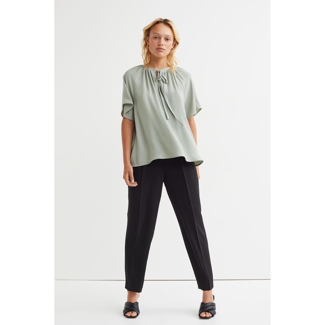 H&amp;M Short-sleeved Tie Blouse