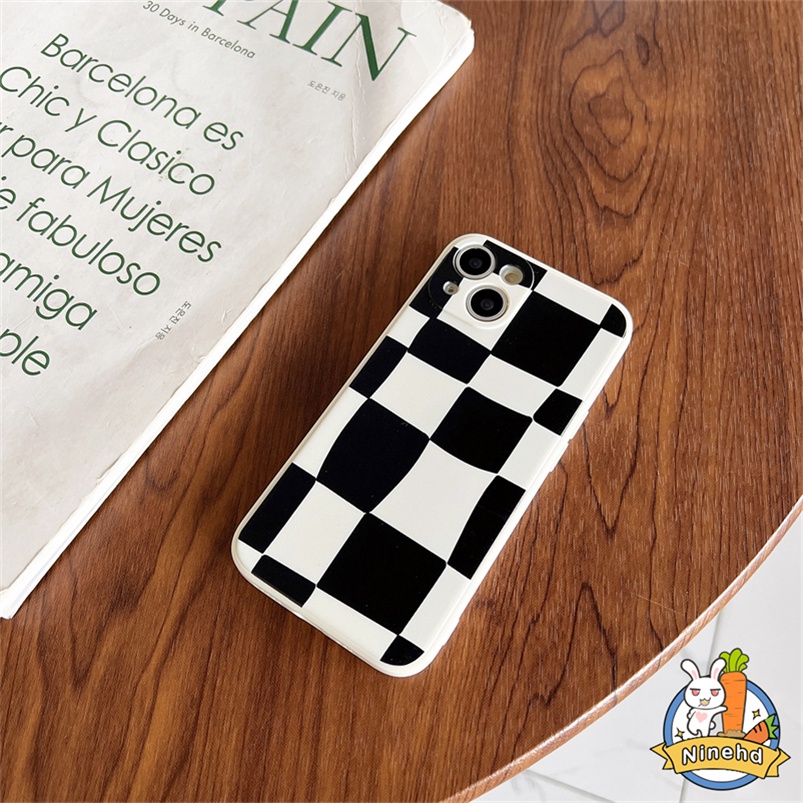 Soft Case Silikon Motif Papan Catur Hitam Putih Untuk Compatible for iPhone 14 13 12 11 Pro Max Xs Max X Xr iPhone 7 8 6 6s Plus SE 2020 Black White Checkerboard Phone Case Soft Silicone All-inclusive Shockproof Soft Phone Cover