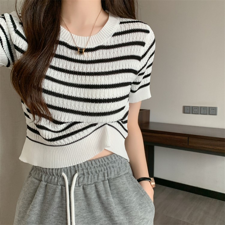 Korean Style Knit Crop Top Lengan Pendek T-shirt Kaos V-neck Rajut Baju Wanita