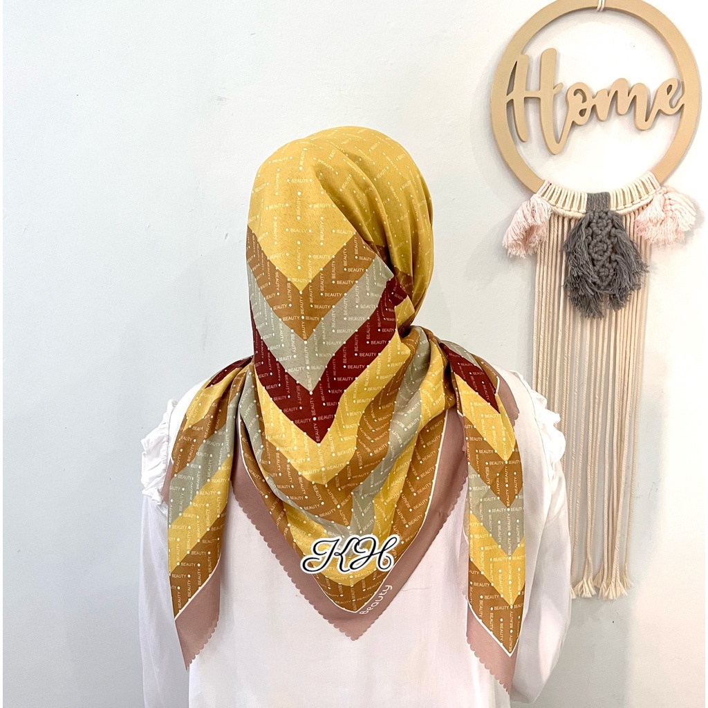 HIJAB SEGI EMPAT VOAL MOTIF JURNEY LASER CUT