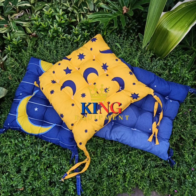 bantal duduk/bantal kursi bahan dakron tebal 40×40 cm
