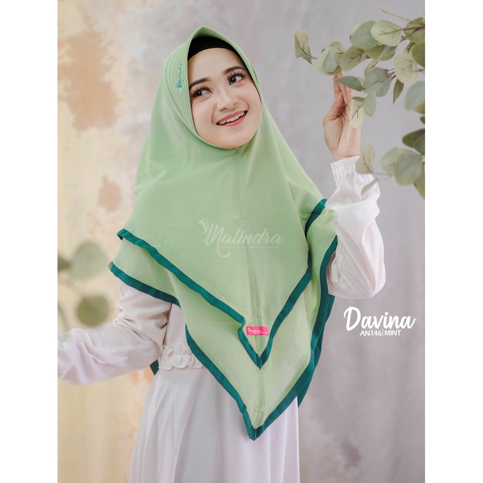 Khimar ceruty babydol 2 layer cutting V pink khimar putih KHIMAR DAVINA By Nalindra