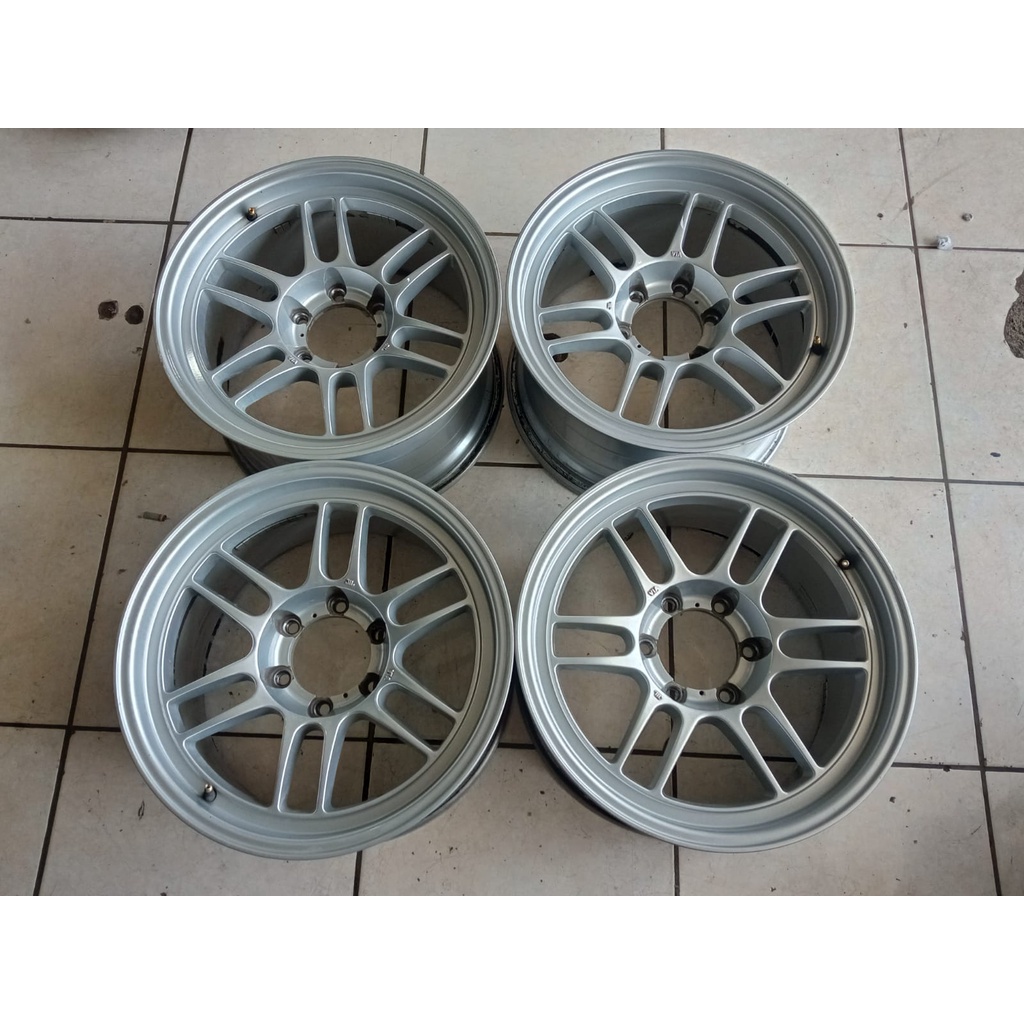 Velg Mobil Bekas RPF01 Ring 18 KUMAMOTO HSR R18X9 H6X139,7 ET35