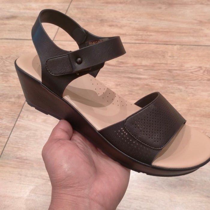 sepatu sendal wanita bata terbaru bata comfit - Hitam
