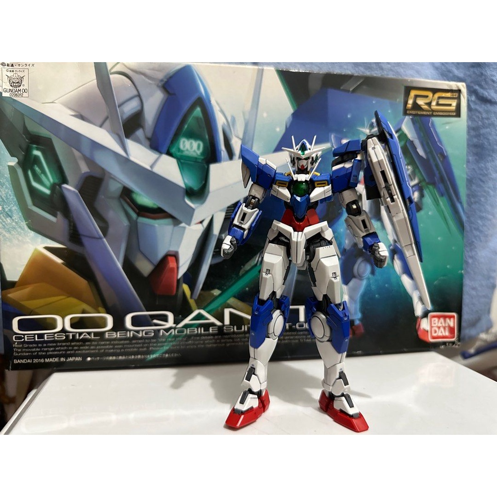GNT-0000 Gundam 00 Qan[T] RG (Real Grade) 1/144 (Sudah Dirakit)