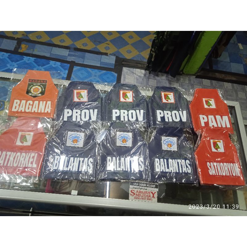 BAN LENGAN BANSER BAN LENGAN BALANTAS BAN LENGAN PROVOS BANSER BAN LENGAN SATKORYON BAN LENGAN SATKO