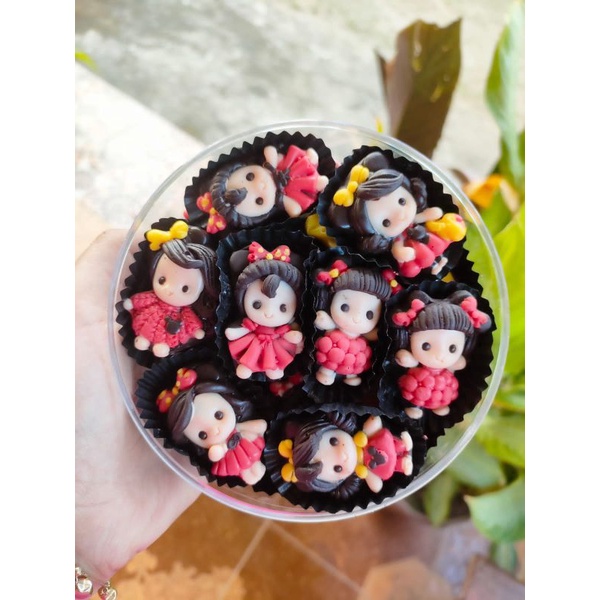 

Cokelat Karakter Minnie Lucu