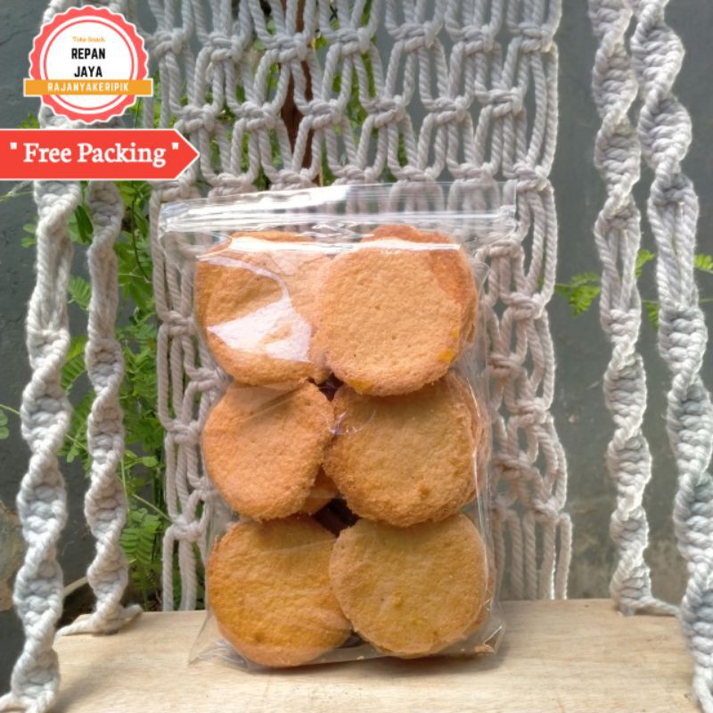 

COD 1kg Kue Bolu Kering Pay Cemilan Enak Termurah