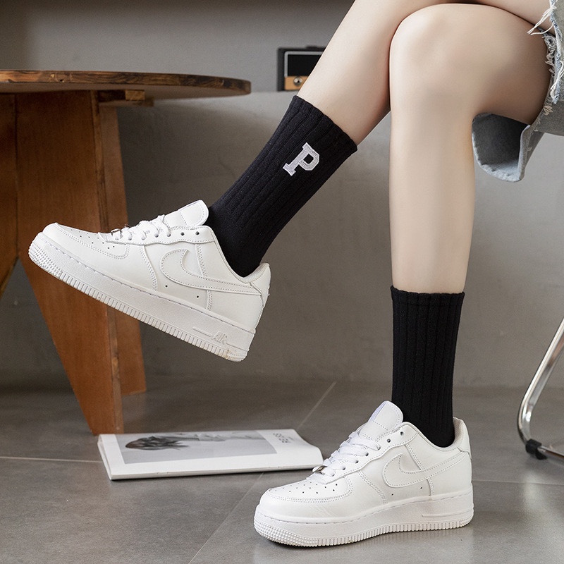 Kaos kaki tak bertulang/Kaos Kaki Katun Trendi Wanita Serap Keringat Bersulam Huruf &quot; P&quot;