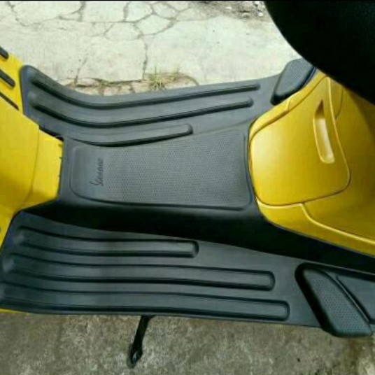 AKSESORIS VESPA.KARPET FLOORMATE VESPA LX S LXV