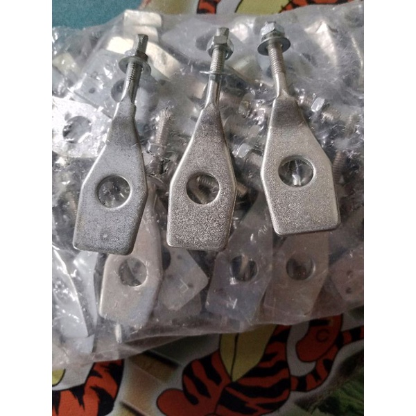Setelan rantai lobang kecil motor supra
