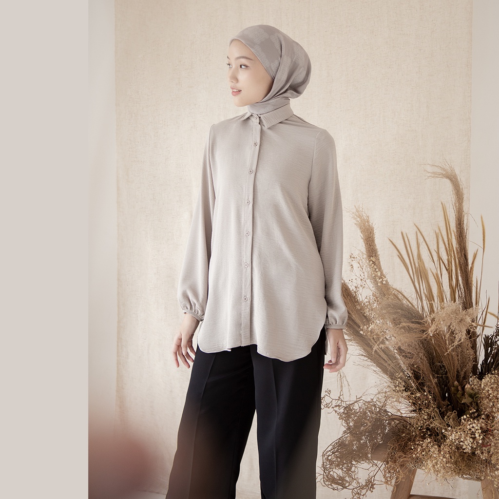 Basic Batara by Aska Label - Kemeja wanita basic lengan panjang full kancing warna offwhite, pink, coksu, abu muda, hijau, abu gelap, hitam dengan detail kerut di lenganabel