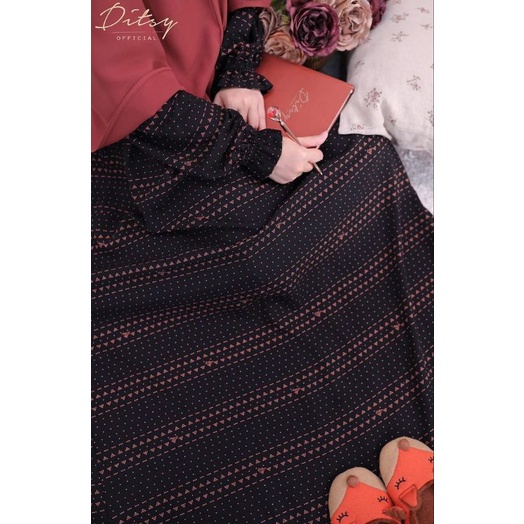 Ditsy size S Syera black