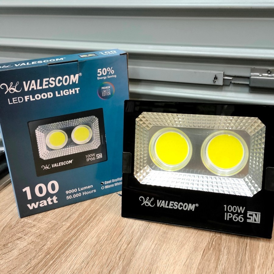 Lampu Sorot AC 100 Watt Tembak IP66 Valescom LED Flood Light Cool Putih dan Kuning/Lampu Sorot Temba