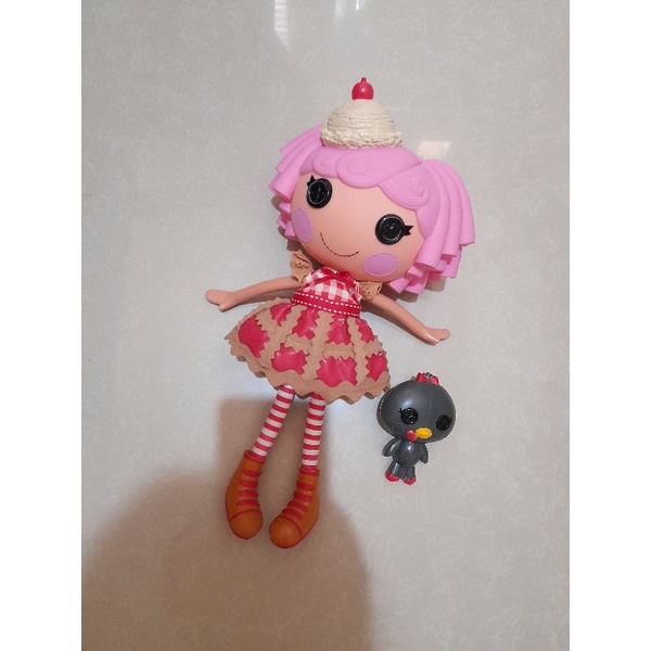 boneka lalaloopsy cherry crisp crust