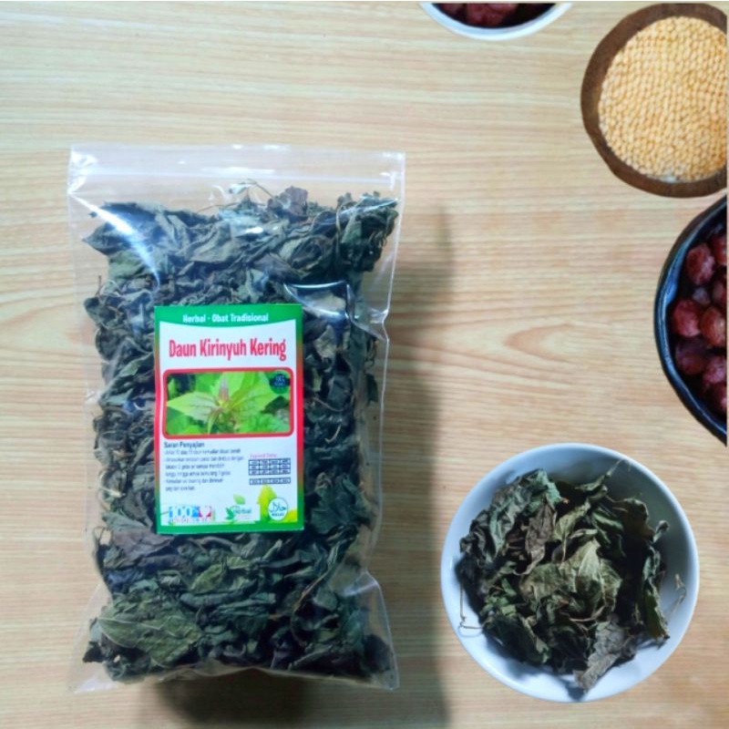 

Daun Kirinyuh Kering