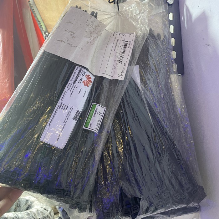

Terlaris Cable Ties 300Mm*7.6Mm Outdoor Black 100 Pcs