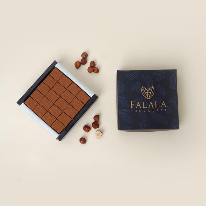 

cusss order] Falala Hazelut Chocolate Small Box | Japanese Nama Chocolate Premium
