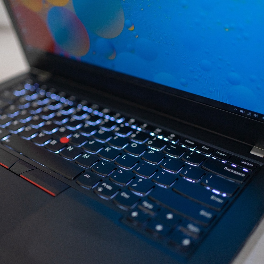 Laptop Lenovo Thinkpad T480 Intel Core i5 Gen 8 Ram 8 Gb Ssd 256 Gb Second Like New