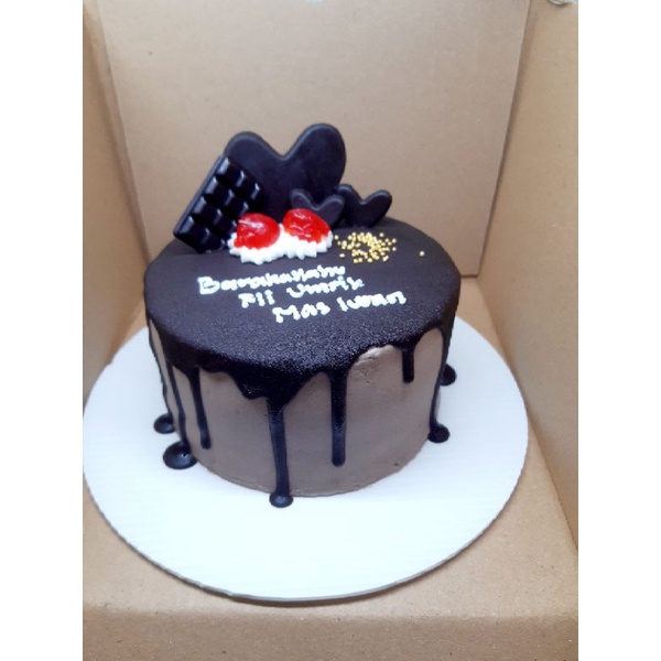 

blackforest ukuran 14,16,18 bisa dadakan