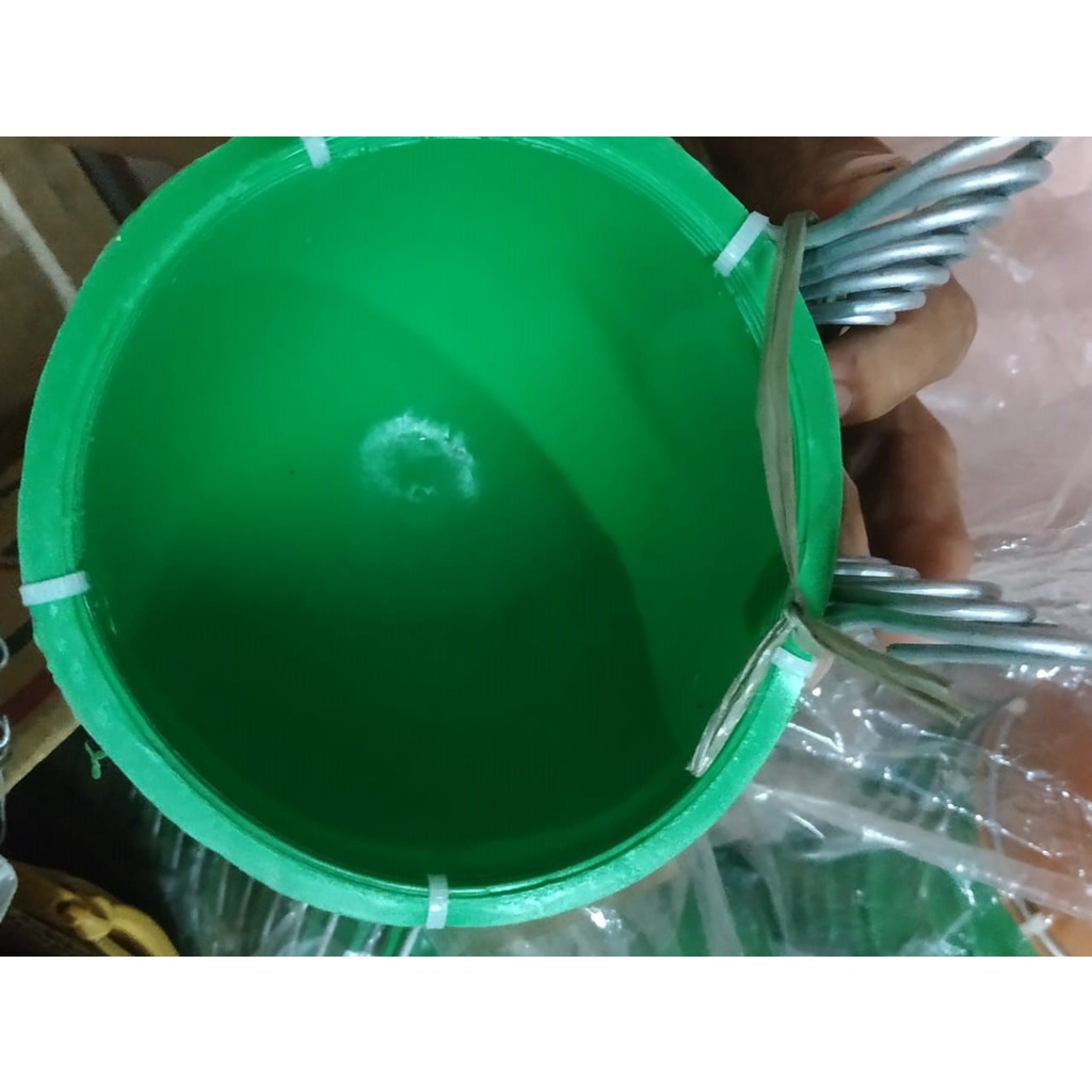 Wadah pakan ayam / tempat makan ayam jago bangkok aduan batok plastik / mangkok plastik tempat minum