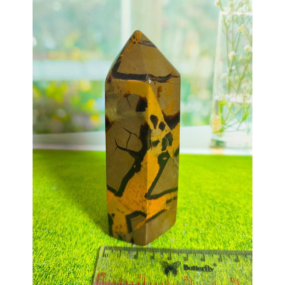 Natural Tower Septarian UV Reactive (4)