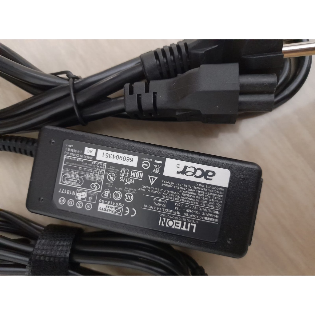 Adaptor Charger Laptop Acer Swift 3 SF314-41 SF314-57 SF314-56 2.37A