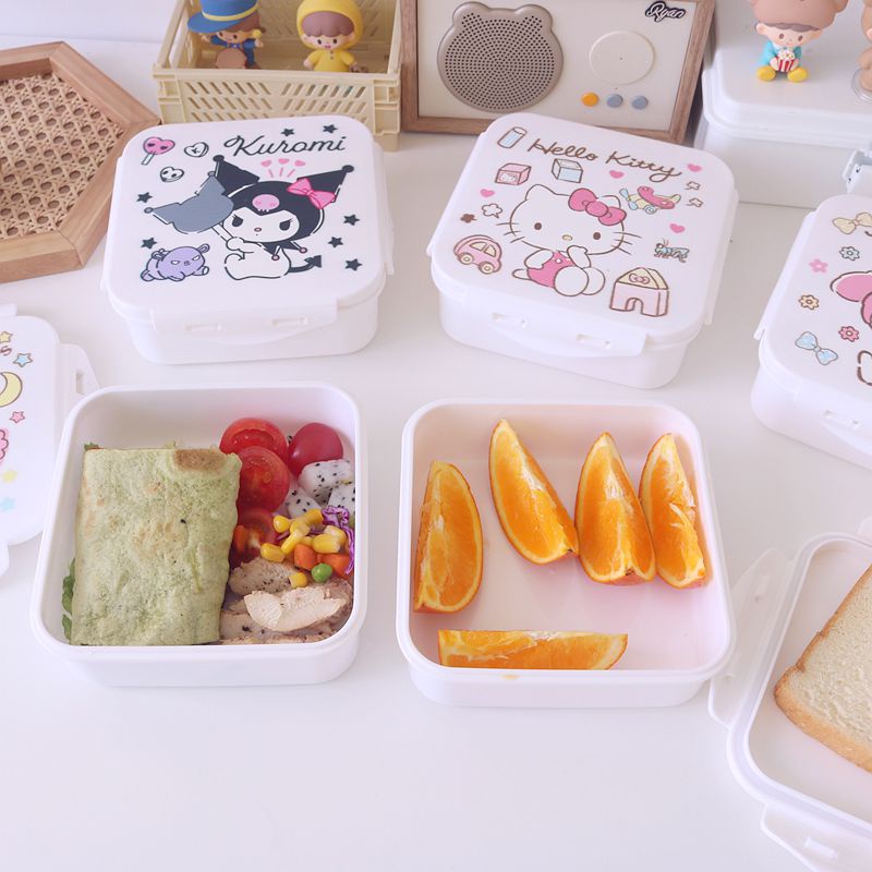 Container Snack Lunch Box Plastik Snoopy My Melody Kuromi Cinnamoroll Pooh Badzmaru Hello Kitty Pompompurin Stitch Little Twin Star