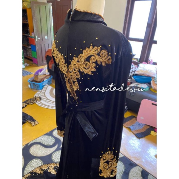 Kebaya Bludru Pengantin, Look Modern &amp; Elegan - M6