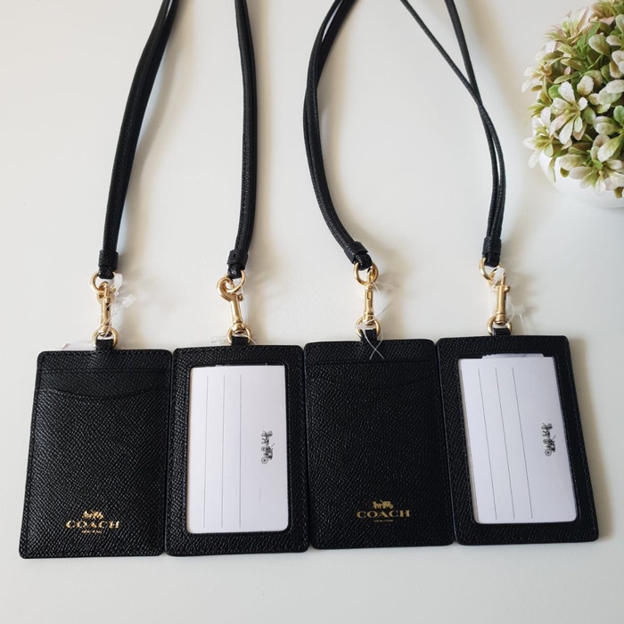 

Terlaris Coach Lanyard Id Tag Full Black Original