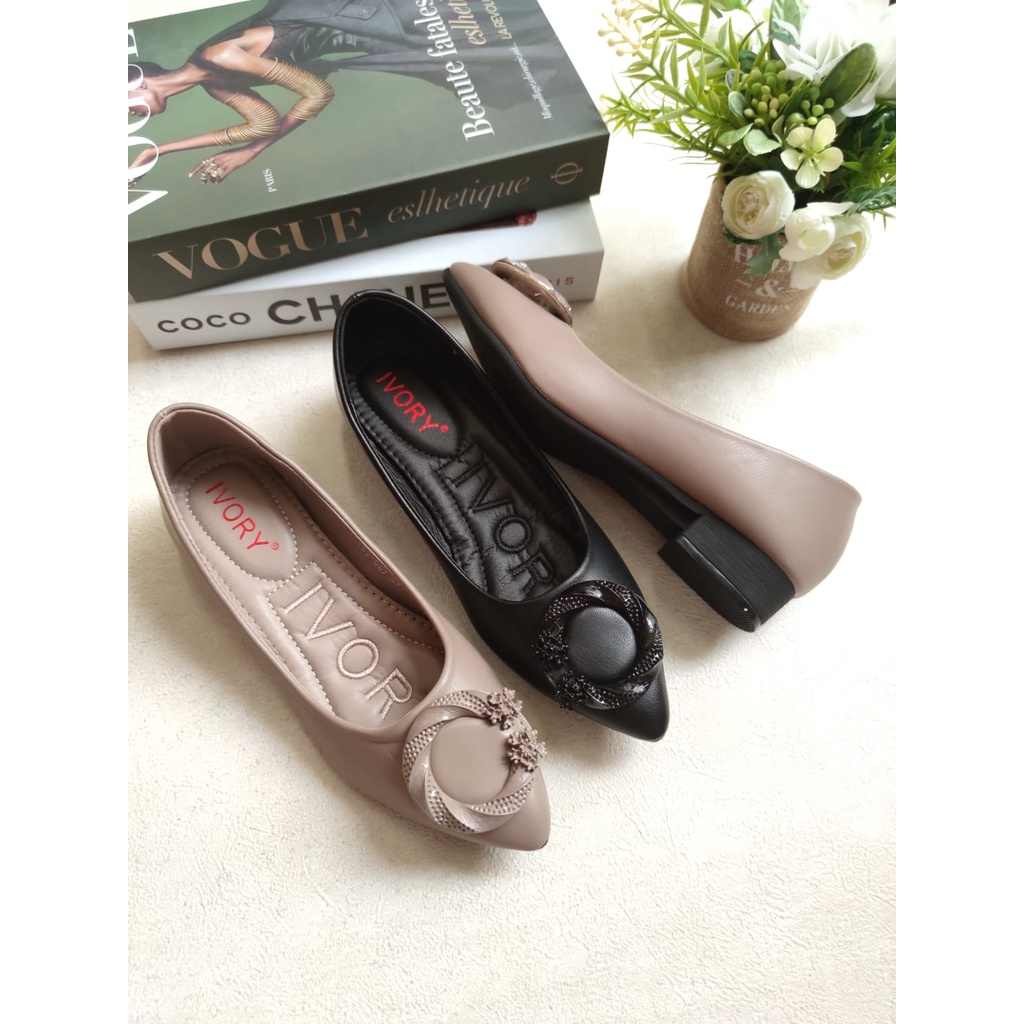 IVORY Sepatu Flat Wanita Fashion T383-567