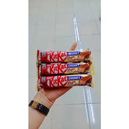 

NESTLE KITKAT CHUNKY RAISIN COOKIE 38gr (NEW PRODUK) FREE CRUNCH WAFER