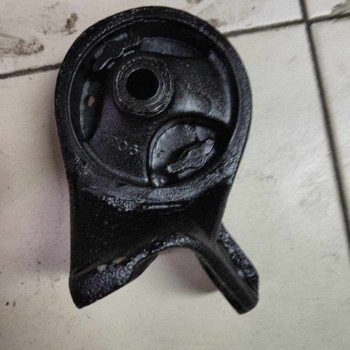 engine mounting BLK daihatsu charade winner classy