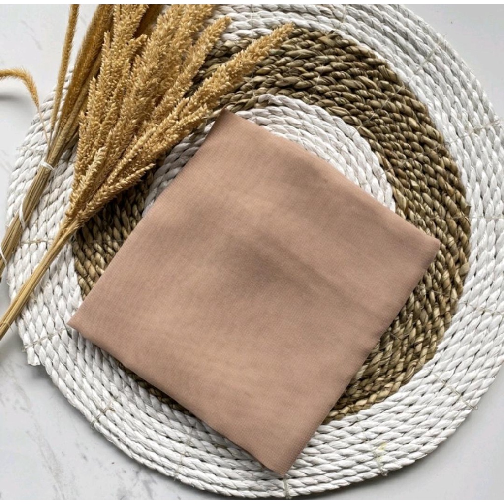 Hijab Segiempat Bella Square Warna Nude