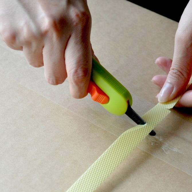 

CANARY Pisau Cutter for Packaging DC-15 Made in JAPAN
