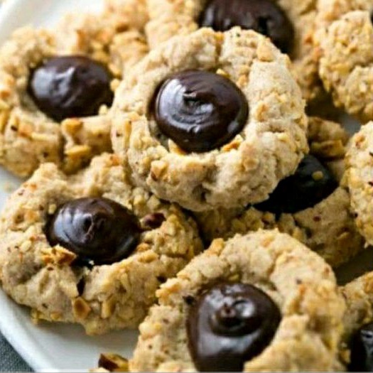 

Tumbrin Cookies Coklat dengan berbagai topping || Enak & Tanpa bahan pengawet