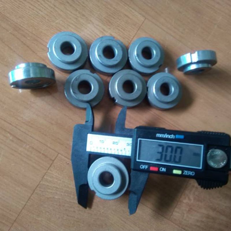 Bantalan Shock skok shockbreaker belakang Honda Tiger Revo,  GL Pro, GL Max,  Mega Pro Lama