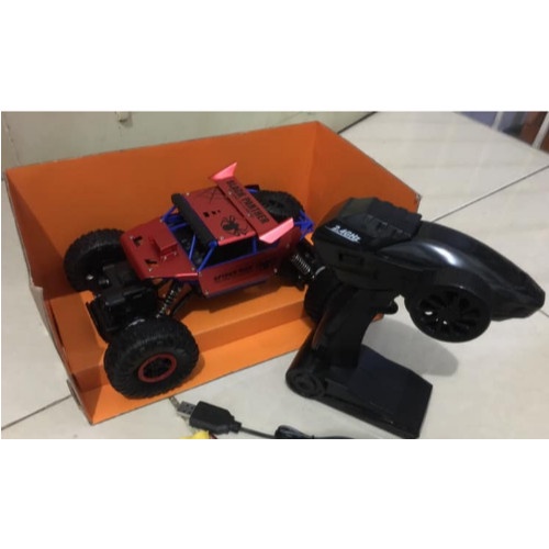 RC HEROCAR ROCK CRAWLER BATMAN ( lavar stores id )