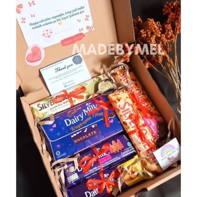 

Hampers Valentine / Hampers Lebaran / Kado Coklat / Hampers Coklat / Keranjangdilan
