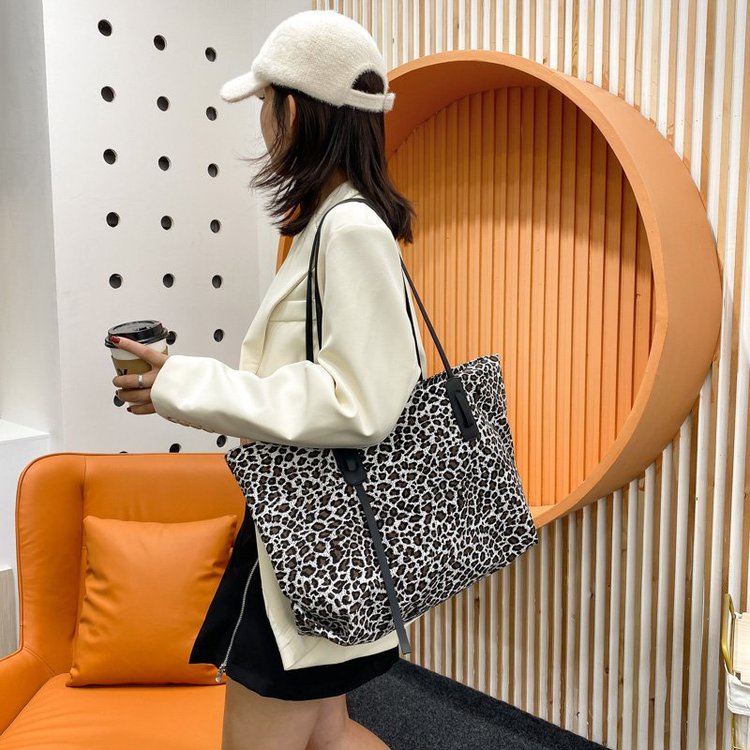 ( 2PC 1KG ) GTBI998881132  New Arrival 2023 !!!  Tas Selempang  Tas Wanita Import  Premium Terbaru