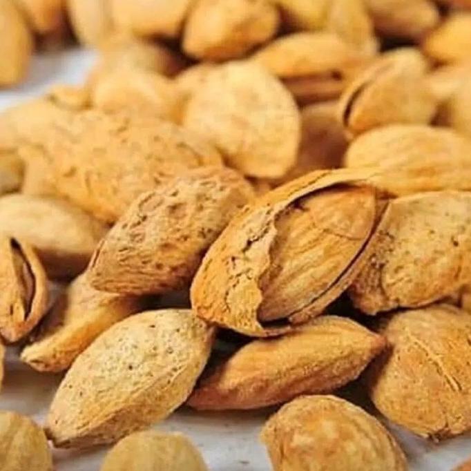 

kacang almond 1 kg
