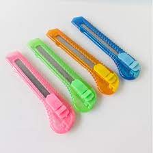 

Pisau Kater Bening Yihihi Cutter Knife