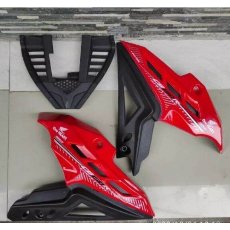 Cover Tutup Mesin Transformers CB 150 R Merah Tebal Fullset
