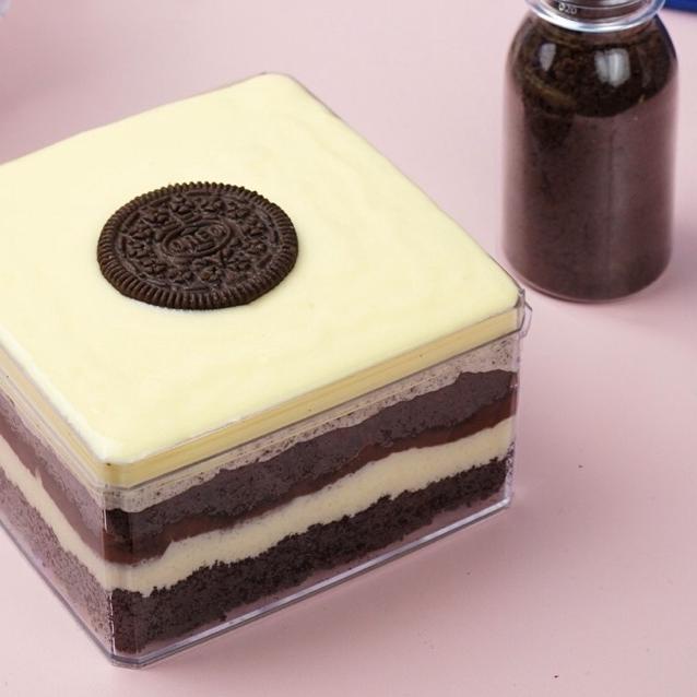 

◄ BITTERSWEET BY NAJLA COOKIES & CREAM OREO ✳